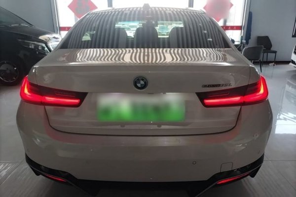 BMW i3 2022, 89200 км, за 21615 USD