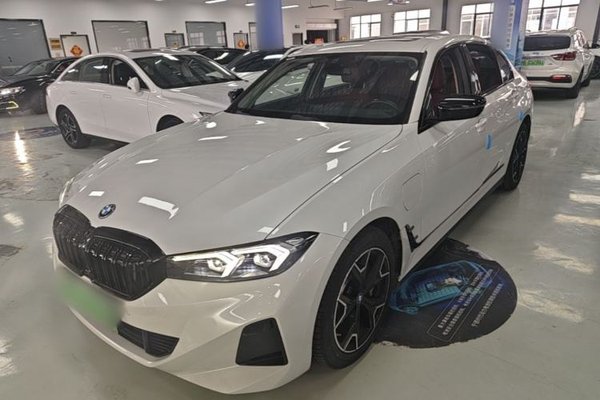 BMW i3 · 2023 год