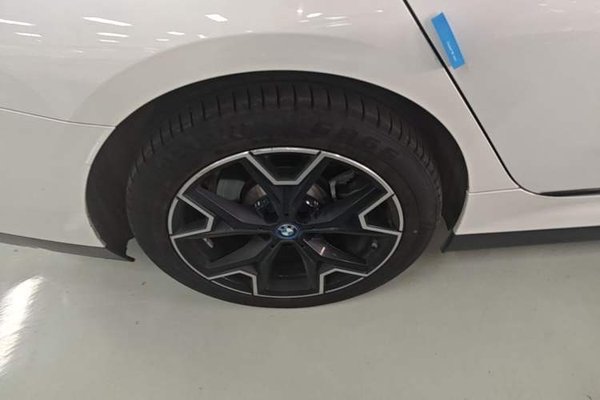 BMW i3 2023, 68500 км, за 24472 USD - фото 11