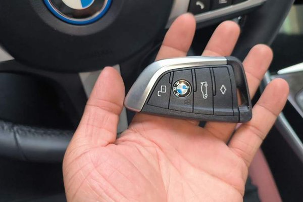 BMW i3 2024, 31900 км, за 24023 USD - фото 16