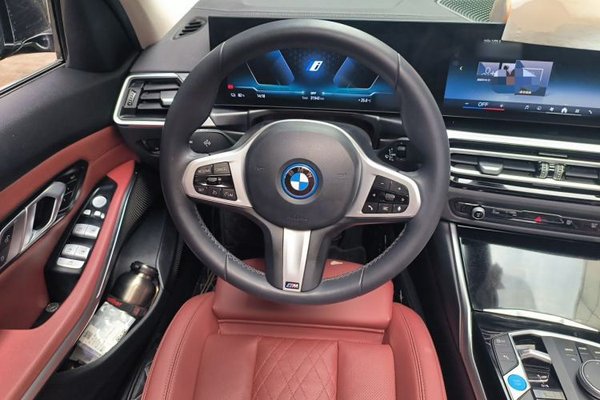BMW i3 2024, 31900 км, за 24023 USD - фото 9