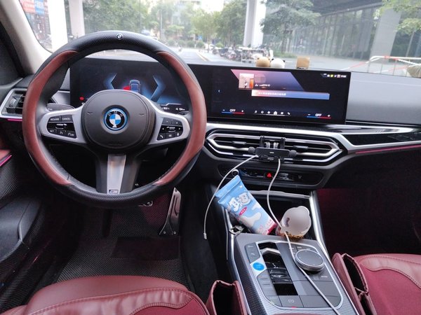 BMW i3 2024, 90500 км, за 21049 USD