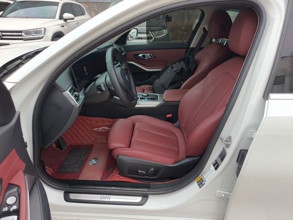 BMW i3 2024, 24400 км, за 24116 USD - фото 18
