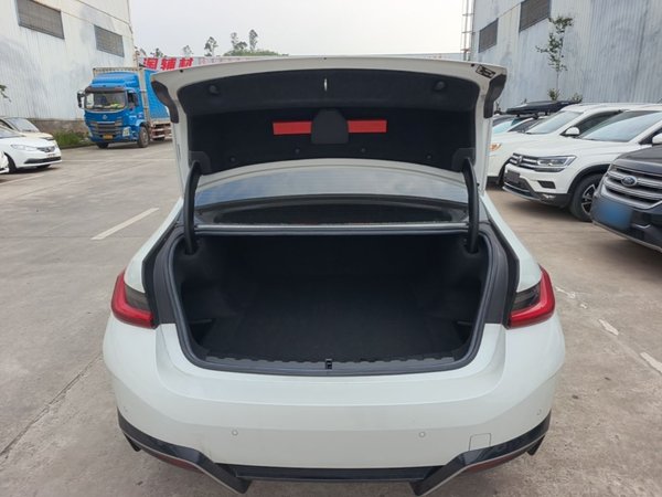 BMW i3 2024, 24400 км, за 24116 USD - фото 22