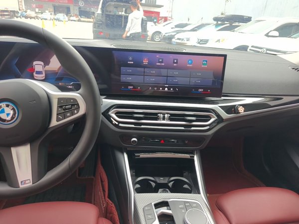 BMW i3 2024, 24400 км, за 24116 USD - фото 16
