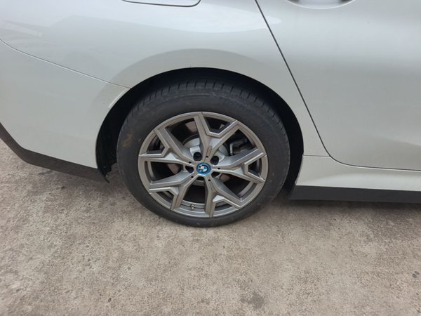 BMW i3 2024, 24400 км, за 24116 USD - фото 11