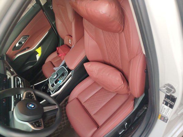 BMW i3 2024, 30200 км, за 25036 USD - фото 16