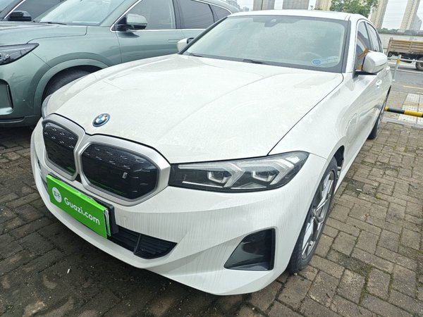 BMW i3 · 2024 год