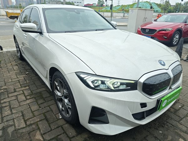 BMW i3 2024, 51000 км, за 22159 USD