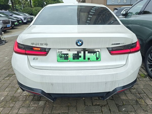 BMW i3 2024, 51000 км, за 22159 USD