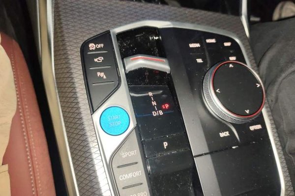 BMW i3 2025, 7100 км, за 31165 USD - фото 15