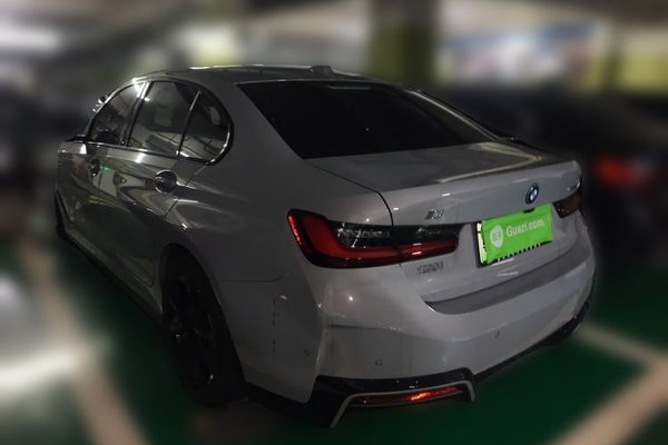 BMW i3 2025, 7100 км, за 31165 USD