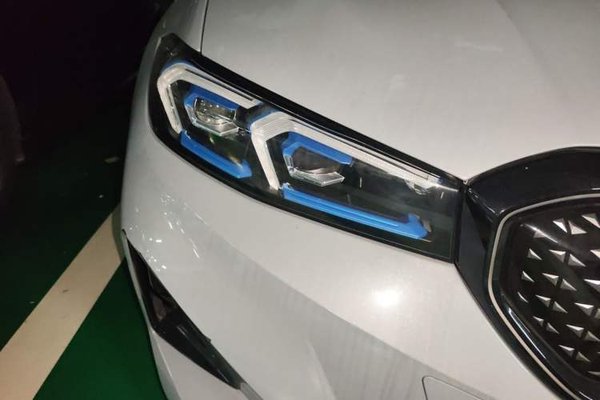 BMW i3 2025, 7100 км, за 31165 USD - фото 7