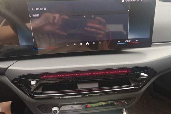 BMW i3 2025, 24100 км, за 25374 USD - фото 12