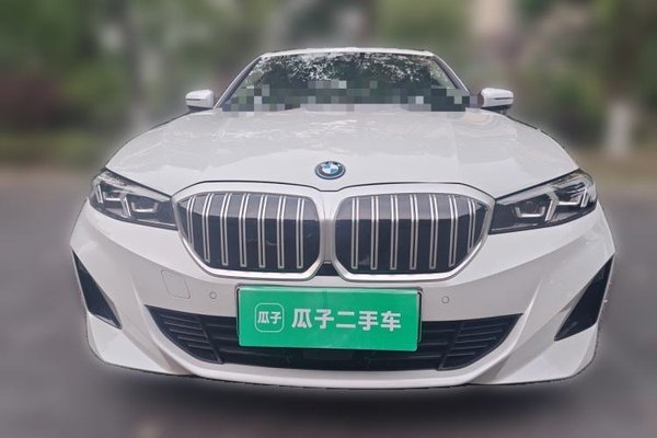 BMW i3 2025, 24100 км, за 25374 USD