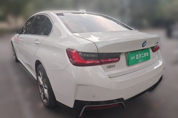 BMW i3 2025, 24100 км, за 25374 USD