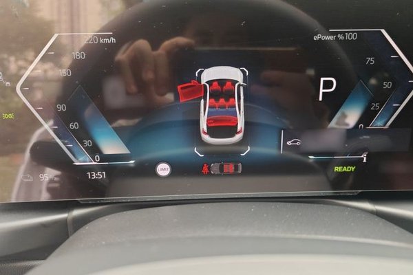 BMW i3 2025, 24100 км, за 25374 USD - фото 10