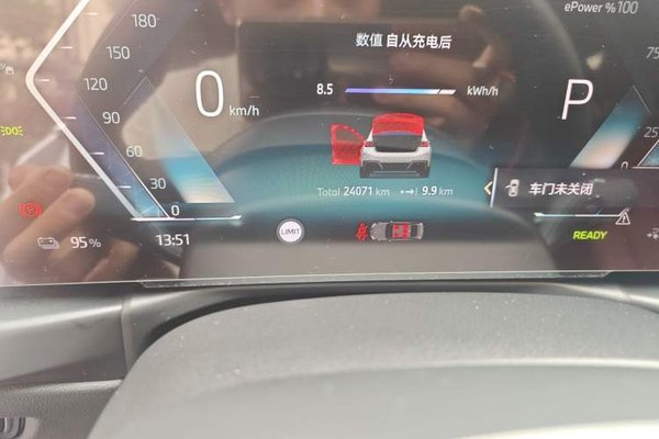 BMW i3 2025, 24100 км, за 25374 USD - фото 11