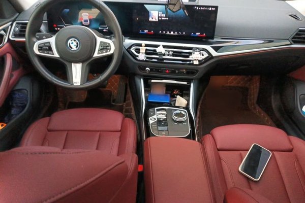 BMW i4 2023, 13500 км, за 29629 USD - фото 9