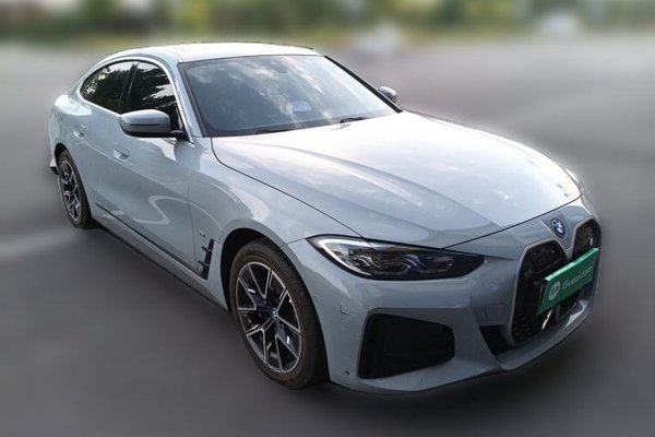 BMW i4 2023, 13500 км, за 29629 USD