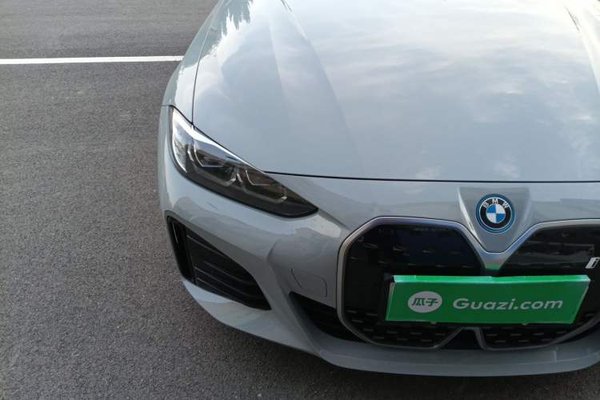 BMW i4 2023, 13500 км, за 29629 USD - фото 7
