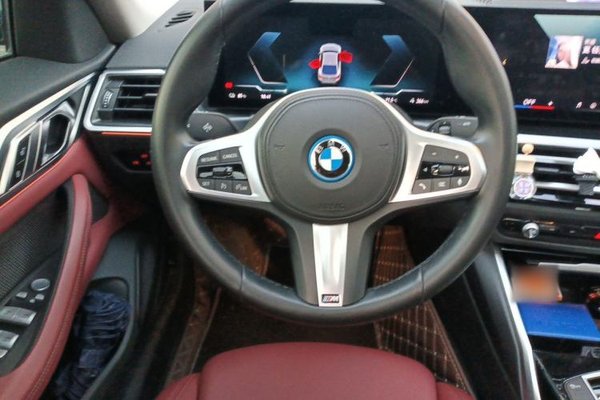 BMW i4 2023, 13500 км, за 29629 USD - фото 10