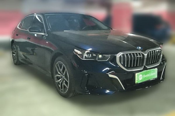 BMW i5 2024, 800 км, за 38580 USD