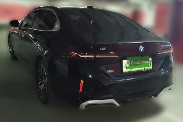 BMW i5 2024, 800 км, за 38580 USD