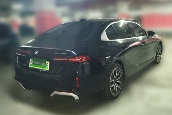 BMW i5 2024, 800 км, за 38580 USD - фото 6