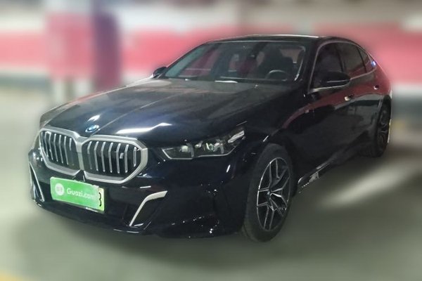 BMW i5 · 2024 год