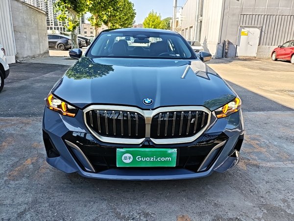 BMW i5 2024, 18400 км, за 35719 USD