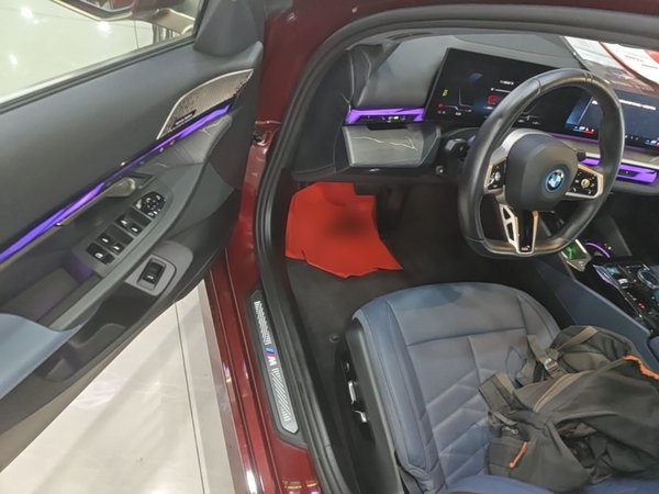 BMW i5 2024, 28700 км, за 37624 USD - фото 19