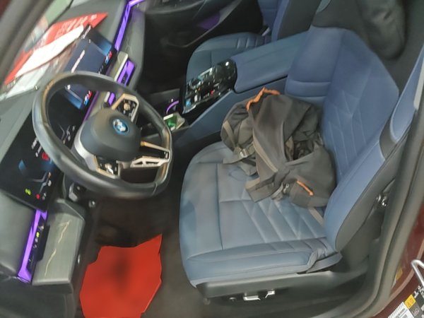BMW i5 2024, 28700 км, за 37624 USD - фото 18