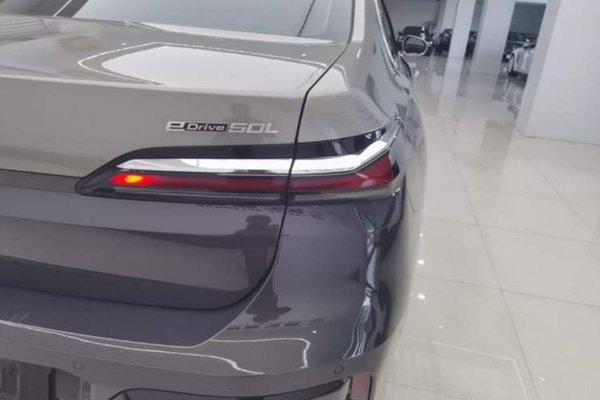 BMW i7 2023, 15800 км, за 76929 USD - фото 14