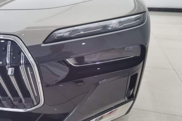 BMW i7 2023, 15800 км, за 76929 USD - фото 9