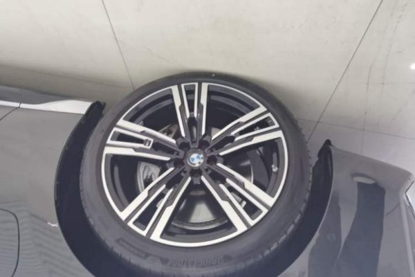 BMW i7 2023, 15800 км, за 76929 USD - фото 8