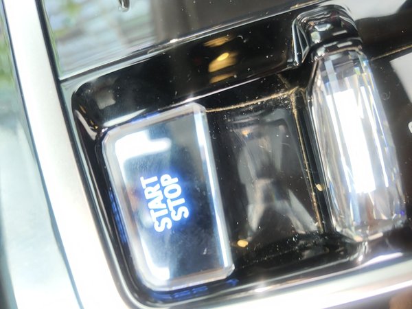 BMW i7 2023, 27799 км, за 64342 USD