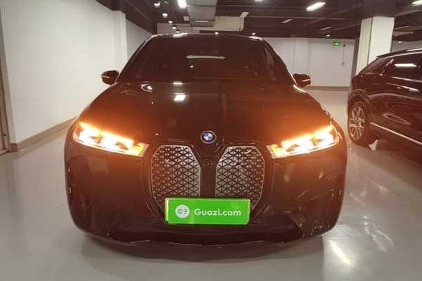 BMW iX 2023, 47100 км, за 38102 USD