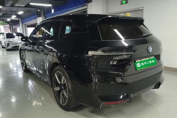 BMW iX 2023, 47100 км, за 38102 USD