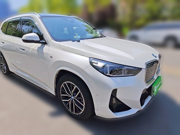 BMW iX1 2023, 14700 км, за 20978 USD