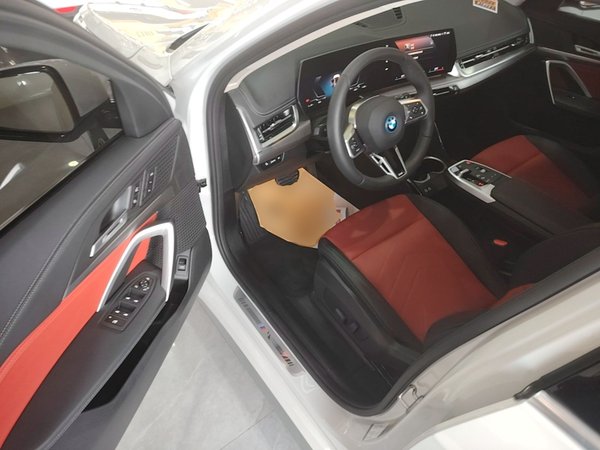 BMW iX1 2023, 35800 км, за 20089 USD - фото 19