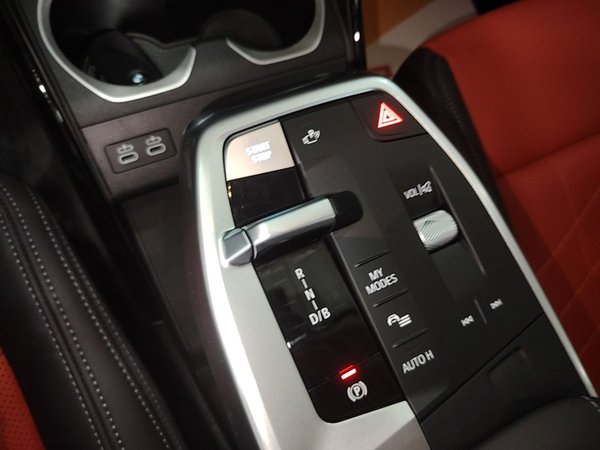 BMW iX1 2023, 35800 км, за 20089 USD - фото 17