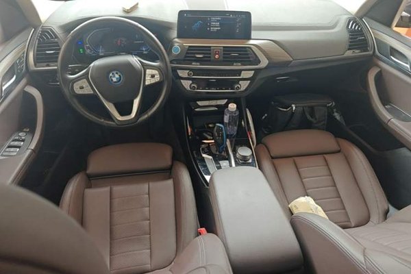 BMW iX3 2021, 124400 км, за 17759 USD - фото 18