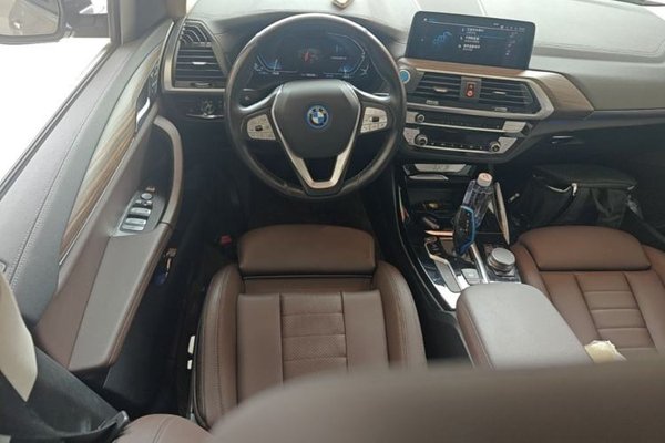 BMW iX3 2021, 124400 км, за 17759 USD - фото 19