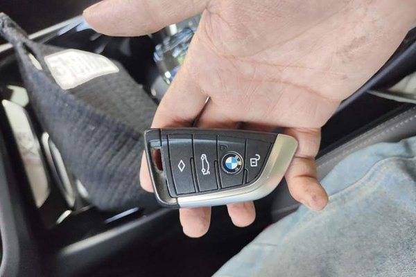 BMW iX3 2022, 23600 км, за 28505 USD - фото 20