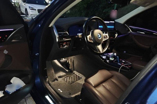BMW iX3 2022, 121199 км, за 18227 USD - фото 16