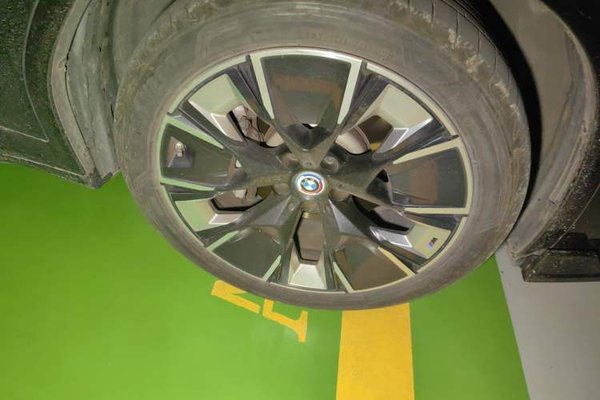 BMW iX3 2024, 42500 км, за 27053 USD - фото 8