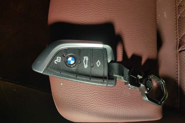 BMW iX3 2024, 42500 км, за 27053 USD - фото 9