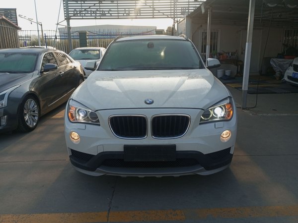 BMW X1 2014 sDrive18i Leading Model, 2014 года