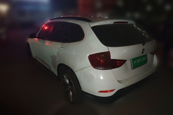 BMW X1 2015, 64100 км, за 6006 USD